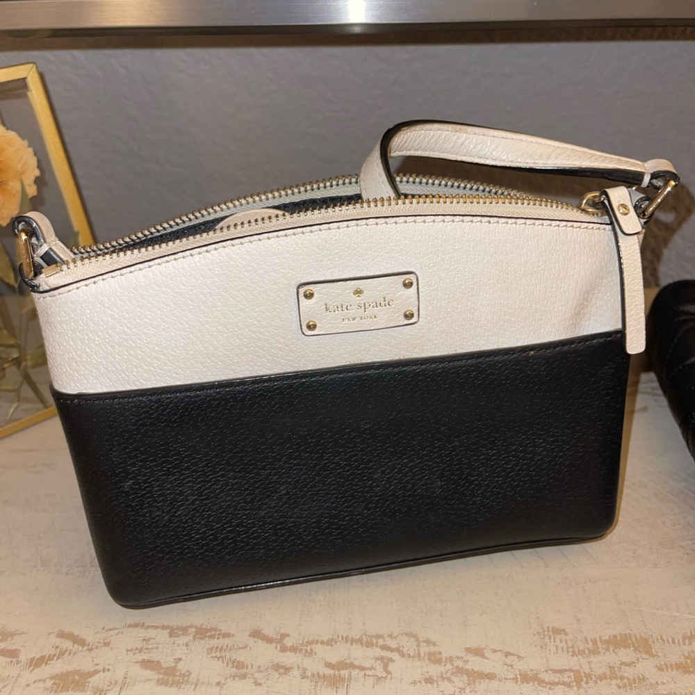 Kate Spade Two-Tone Black and Cream Crossbody Bag